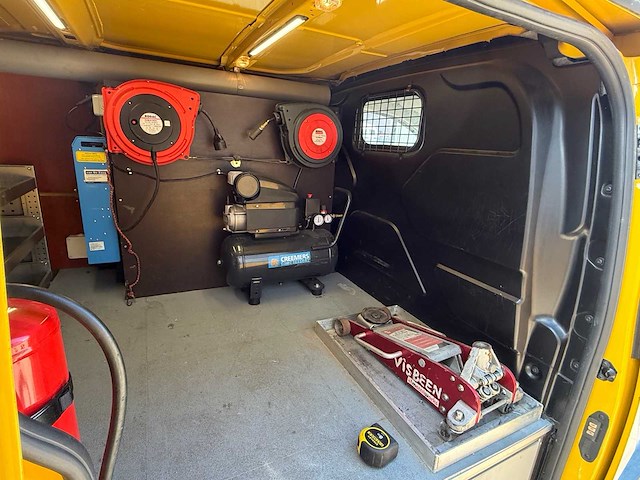 Ford transit custom 340 2.0 tdci l2h1 tr bedrijfswagen - afbeelding 61 van  111