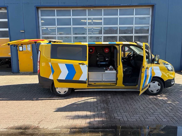 Ford transit custom 340 2.0 tdci l2h1 tr bedrijfswagen - afbeelding 13 van  157
