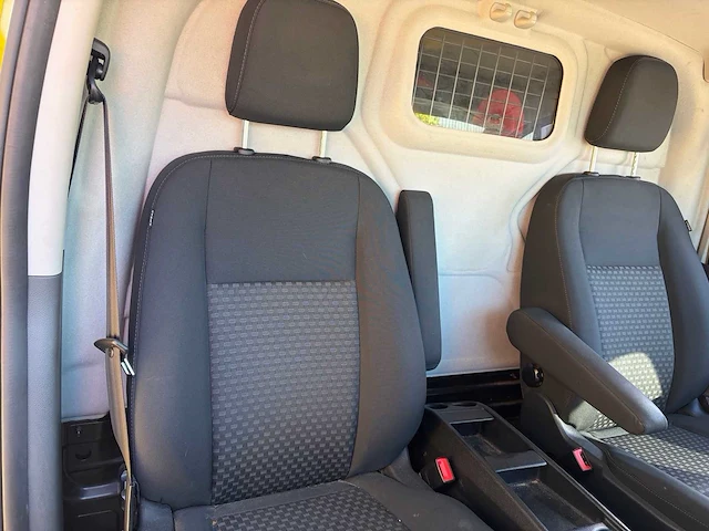 Ford transit custom 340 2.0 tdci l2h1 tr bedrijfswagen - afbeelding 115 van  157