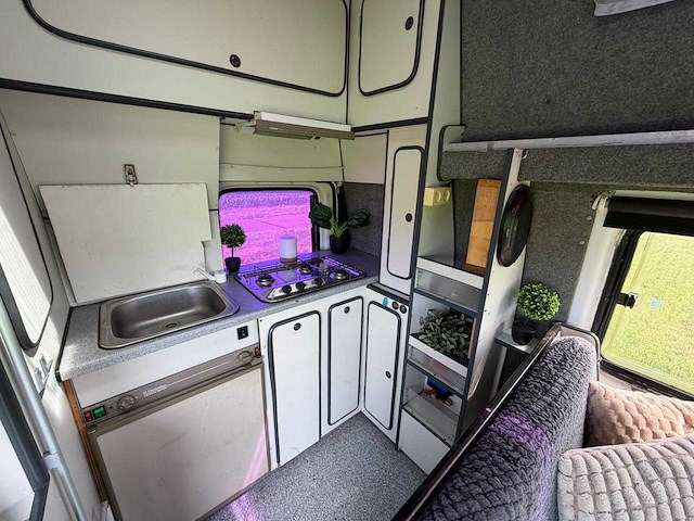 Ford transit kampeerwagen 80 van nugget camper off grid vb-zp-19 - afbeelding 2 van  9