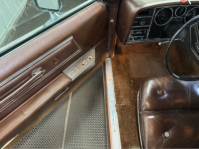 Ford usa - thunderbird - v8 hardtop - lpg - oldtimer - 1972 - afbeelding 23 van  30