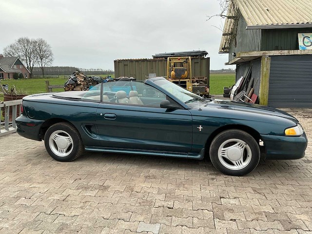 Ford usa mustang 3.8 v6 convertible oldtimer - afbeelding 31 van  36