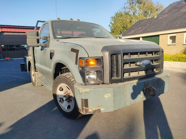 Ford vliegtuigsleper f-350 bedrijfswagen - afbeelding 3 van  8