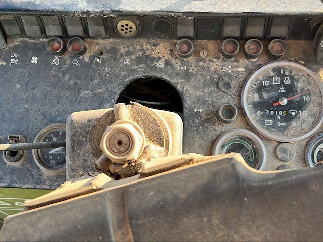 Fordschritt zt 323-a vierwielaangedreven landbouwtractor - afbeelding 14 van  20