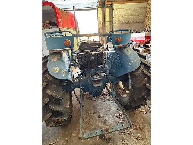 Fordson - dexta - tweewielaangedreven landbouwtractor - afbeelding 5 van  14