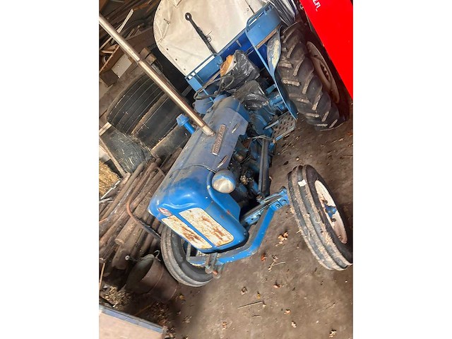 Fordson - dexta - tweewielaangedreven landbouwtractor - afbeelding 9 van  14
