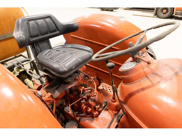 Fordson - major diesel - 2-wheel drive tractor - afbeelding 3 van  13