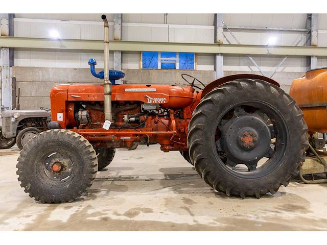 Fordson - major diesel - 2-wheel drive tractor - afbeelding 9 van  13