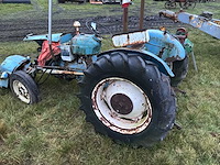 Fordson dexta oldtimer tractor - afbeelding 4 van  11