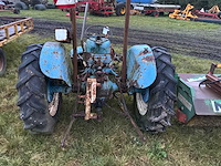 Fordson dexta oldtimer tractor - afbeelding 5 van  11