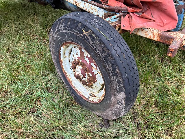 Fordson dexta oldtimer tractor - afbeelding 10 van  11
