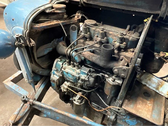 Fordson dexta oldtimer tractor - afbeelding 4 van  17