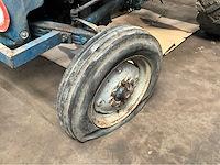 Fordson dexta oldtimer tractor - afbeelding 8 van  17