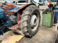 Fordson dexta oldtimer tractor - afbeelding 3 van  4