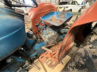 Fordson dexta oldtimer tractor - afbeelding 17 van  17