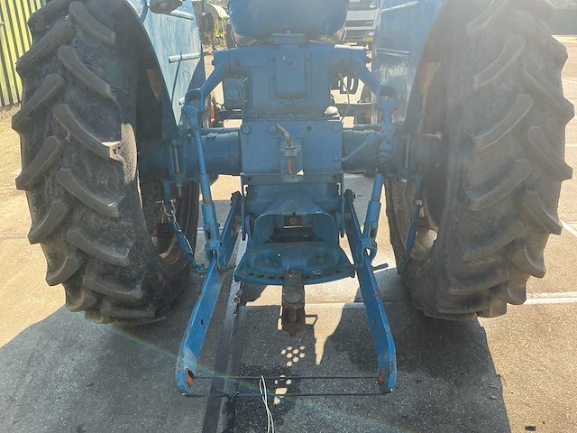 Fordson major oldtimer tractor - afbeelding 12 van  12