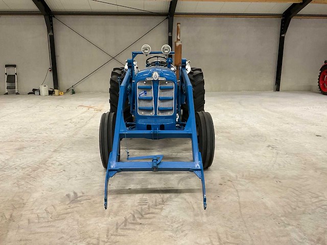 Fordson major super oldtimer tractor - afbeelding 12 van  18
