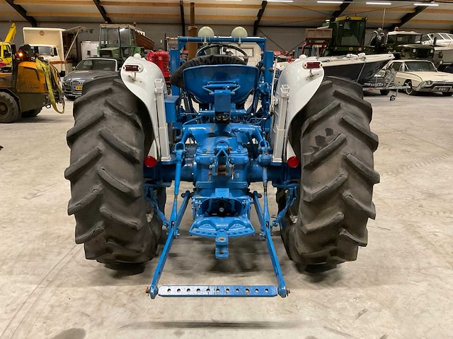 Fordson major super oldtimer tractor - afbeelding 15 van  18