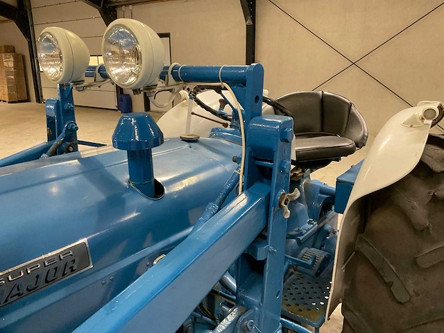 Fordson major super oldtimer tractor - afbeelding 18 van  18