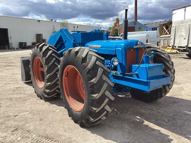 Fordson super major oldtimer tractor - afbeelding 8 van  13