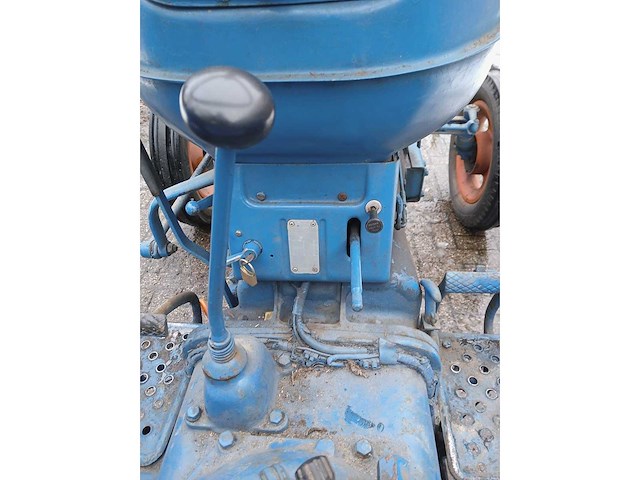 Fordson super major oldtimer tractor - afbeelding 2 van  12
