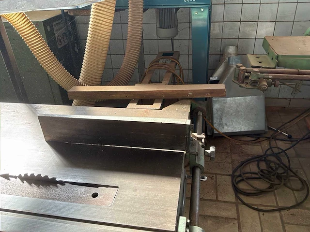 Formaatzaagmachine - afbeelding 4 van  5