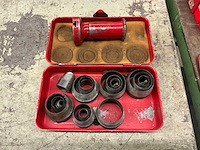 Format slag cijfers, -letters en gaten ponsen - afbeelding 2 van  7