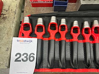 Format slag cijfers, -letters en gaten ponsen - afbeelding 5 van  7