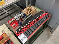 Format slag cijfers, -letters en gaten ponsen - afbeelding 7 van  7