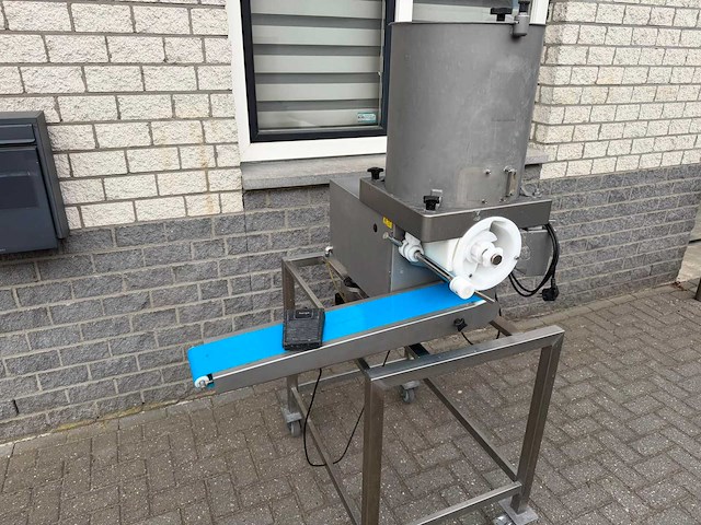 Formatic deighton - hamburgermachine r2200 - vleesvormpers - afbeelding 1 van  7