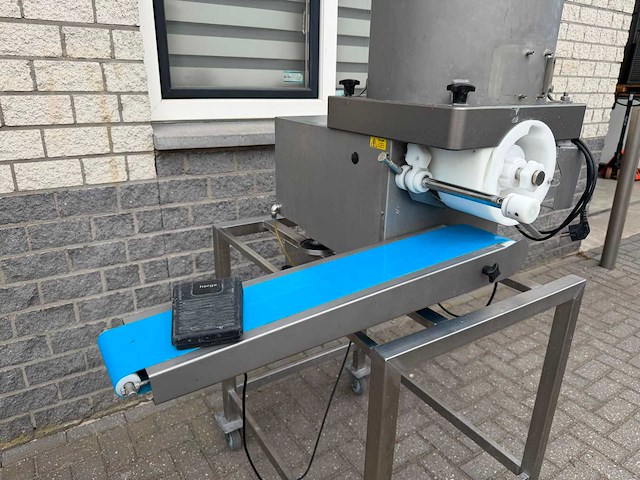 Formatic deighton - hamburgermachine r2200 - vleesvormpers - afbeelding 3 van  7