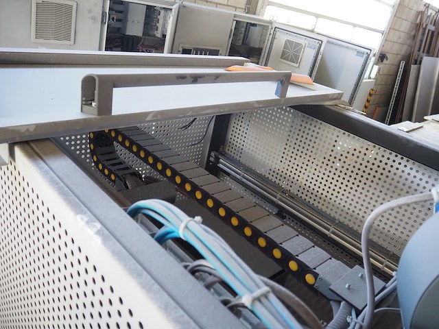 Formech - afbeelding 6 van  9