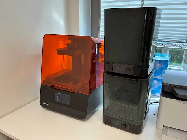 Formlabs form 3 3d printer - afbeelding 1 van  12