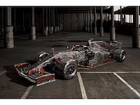 Formule 1-auto van gerecycled metaal - afbeelding 2 van  12