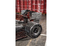 Formule 1-auto van gerecycled metaal - afbeelding 9 van  12