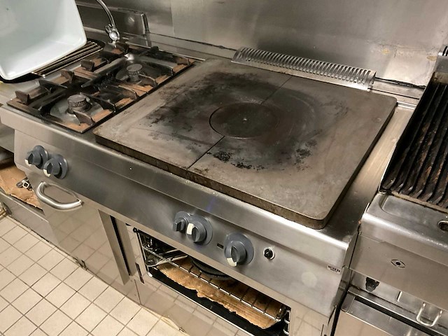 Fornuis met doorkookplaat - afbeelding 2 van  3