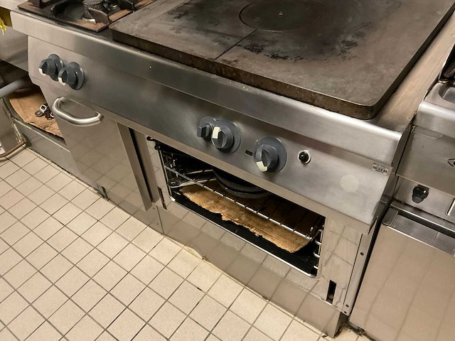 Fornuis met doorkookplaat - afbeelding 3 van  3