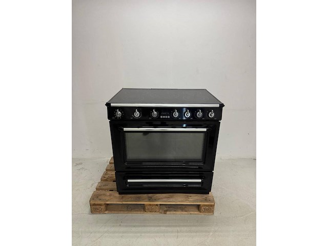 Fornuis smeg, inductie , zwart - afbeelding 1 van  6