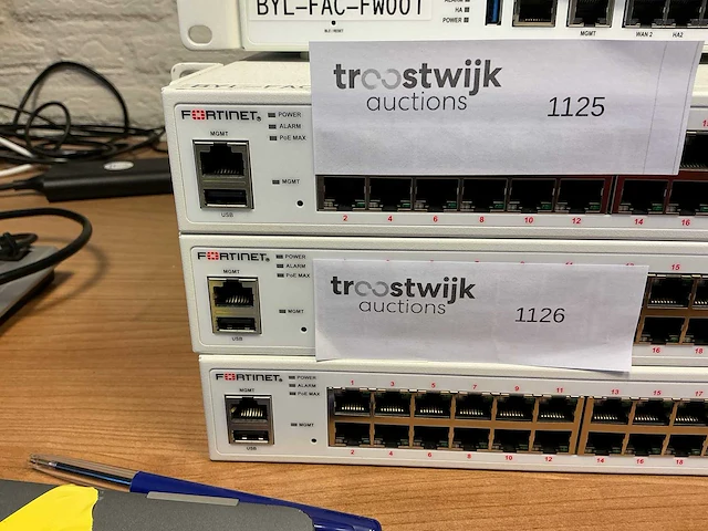 Fortinet - fortiswitch 448e-poe - switch - afbeelding 3 van  4