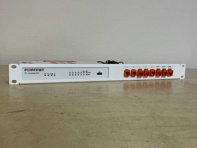 Fortinet fg-50e firewall - afbeelding 1 van  4