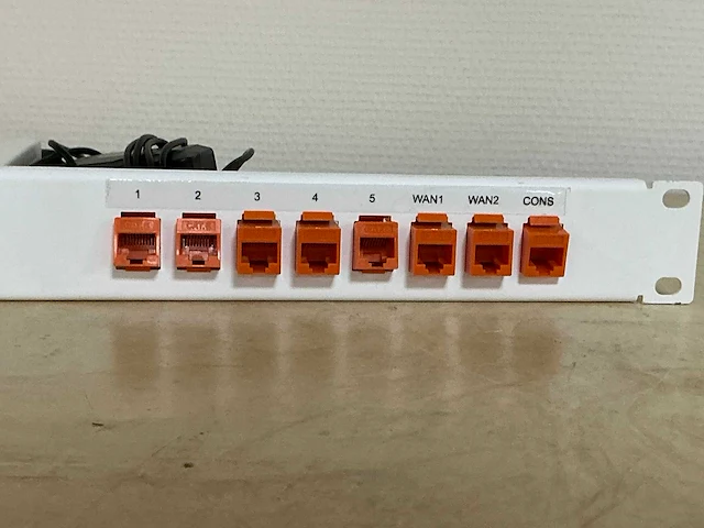 Fortinet fg-50e firewall - afbeelding 3 van  4