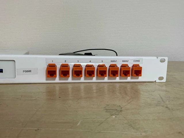 Fortinet fg-50e firewall - afbeelding 2 van  3
