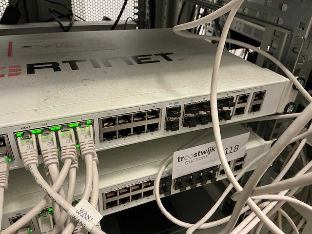 Fortinet fortigate 100f firewall - afbeelding 1 van  1