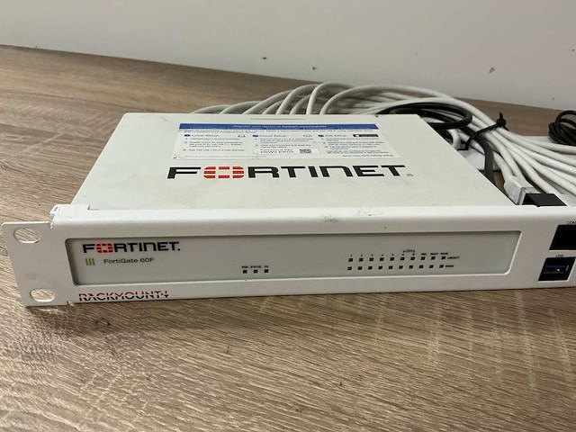 Fortinet fortigate 60f firewall - afbeelding 2 van  4