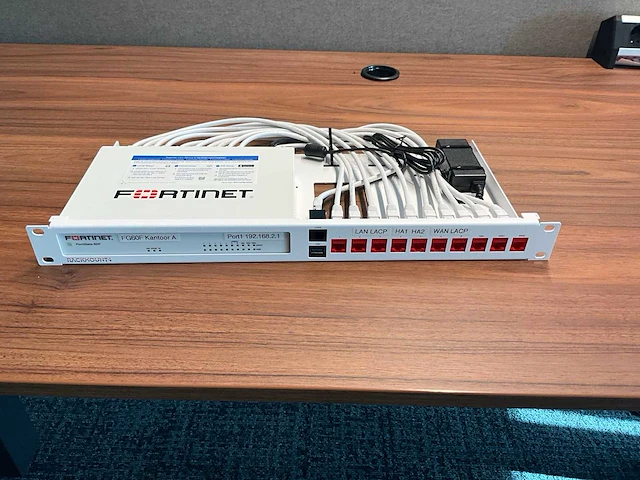 Fortinet fortigate 60f hardware-firewall (2x) - afbeelding 2 van  5