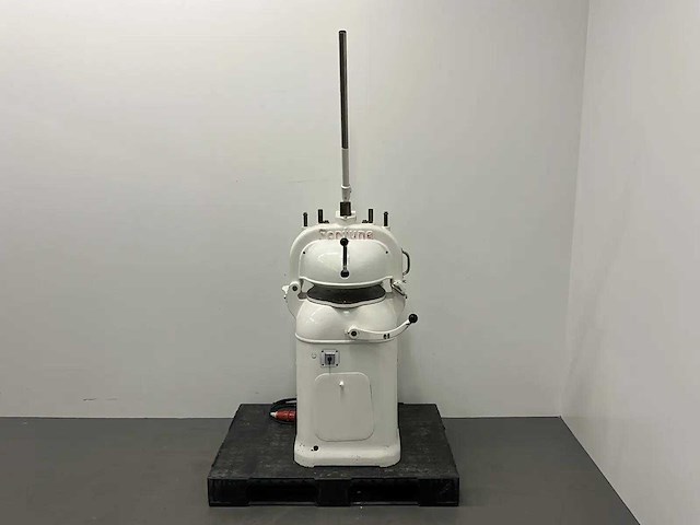 Fortuna - halfautomatische verdeel- en opbolmachine - afbeelding 2 van  7