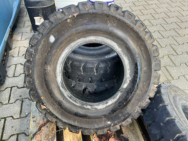 Forza volrubber heftruck bandenset - afbeelding 4 van  5