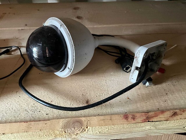 Foscam - fi9828p hd - wireless ptz dome ip-camera. - beveiligingscamera - afbeelding 2 van  4