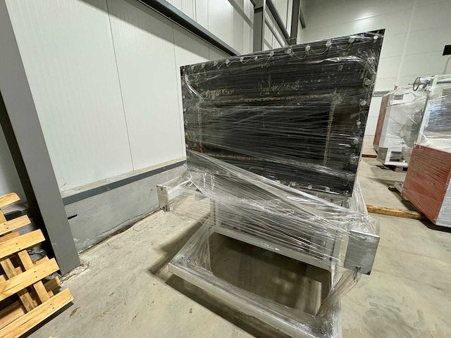 Foshan huichengsheng - 2023 - hcs 12-720-300 - warmtebehandeling van metaal - afbeelding 12 van  16