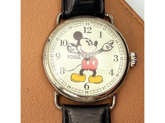 Fossil x disney mickey mouse horloge - limited edition - afbeelding 1 van  7